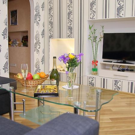 Apartment on Pushkinskaya 16 Oldenburg Bagian luar foto